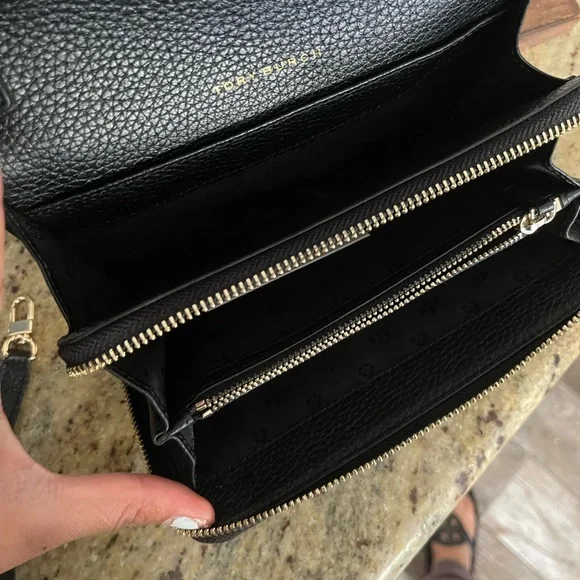 New🖤 tory Burch Thea leather crossbody/ wallet - Picture 6 of 9